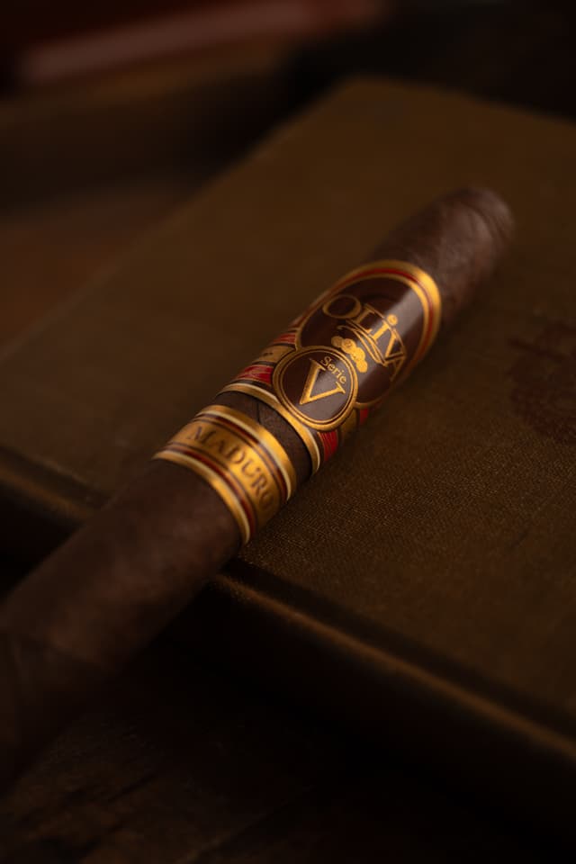 Serie V Maduro Toro